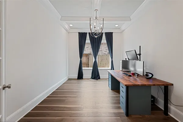 $669,000 | 622 Platinum Stone Lane, Pinehurst, TX 77362