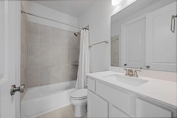 $669,000 | 622 Platinum Stone Lane, Pinehurst, TX 77362