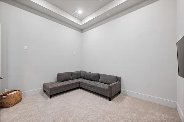 $669,000 | 622 Platinum Stone Lane, Pinehurst, TX 77362