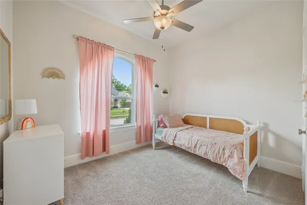$649,000 | 622 Platinum Stone Lane, Pinehurst, TX 77362