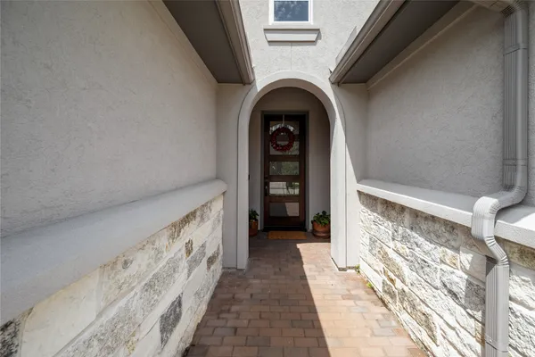 $669,000 | 622 Platinum Stone Lane, Pinehurst, TX 77362