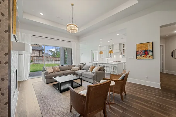 $649,000 | 622 Platinum Stone Lane, Pinehurst, TX 77362