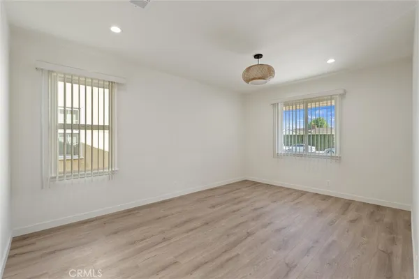 $1,199,999 | 13739 Wyandotte Street, Van Nuys, CA 91405