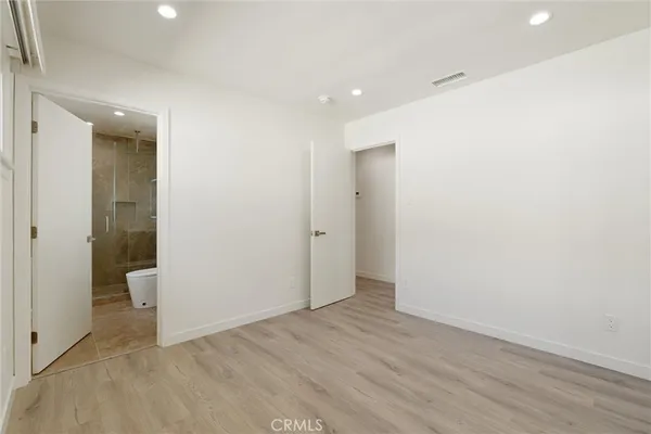 $1,199,999 | 13739 Wyandotte Street, Van Nuys, CA 91405