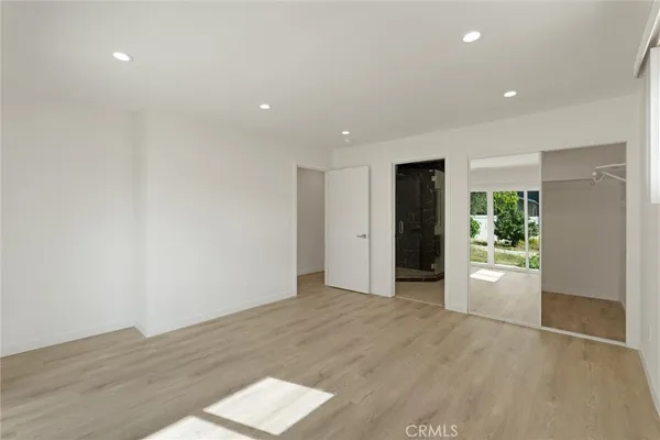 $1,199,999 | 13739 Wyandotte Street, Van Nuys, CA 91405