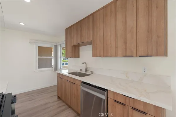 $1,199,999 | 13739 Wyandotte Street, Van Nuys, CA 91405