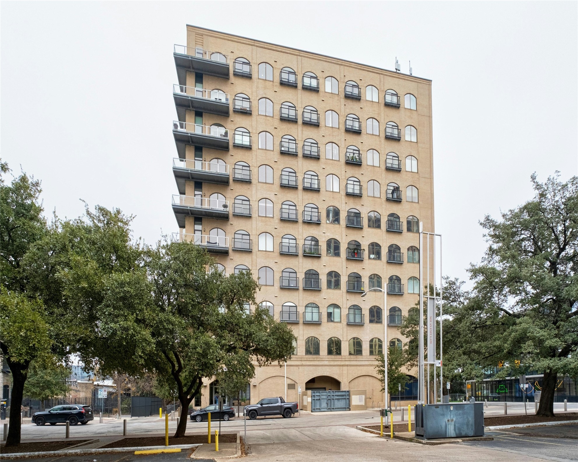 507 Sabine Street, Unit 403 Austin, TX 78701 - Photo 2 of 22