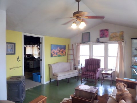 631 Ranck Avenue Mason, TX 76856 - Photo 3 of 17 a living room with furniture and a window