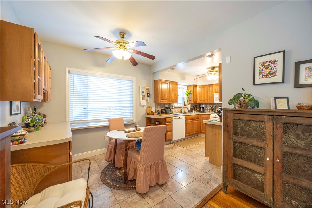 2075 Coventry Road Cleveland, OH 44118 - Photo 9 of 41 Tiled dining room with sink