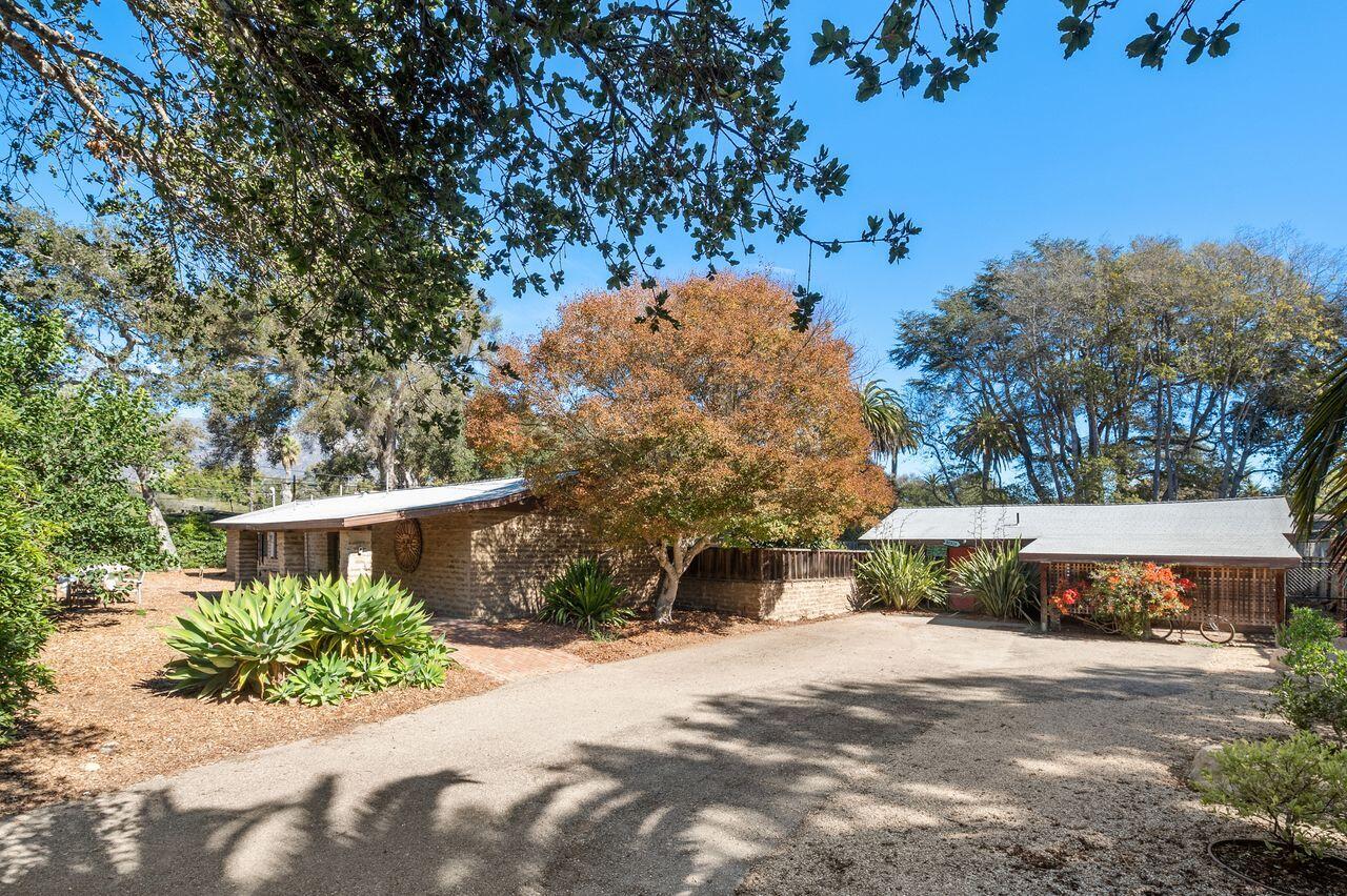 94 Humphrey Road Montecito, CA 93108 - Photo 1 of 25 4_Humphrey94.FrontExterior2