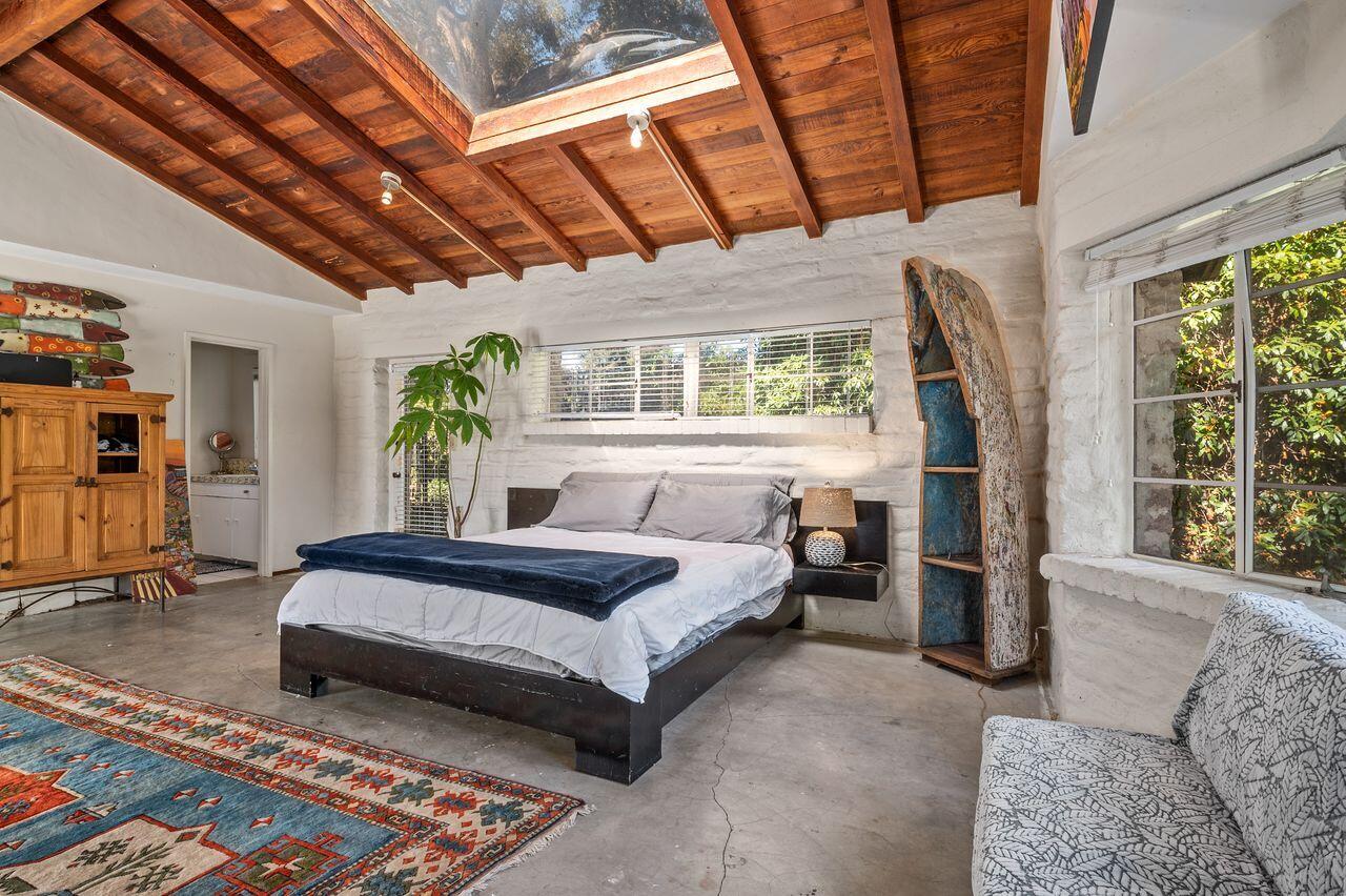 94 Humphrey Road Montecito, CA 93108 - Photo 12 of 25 16_Humphrey94.PrimaryBedroom3