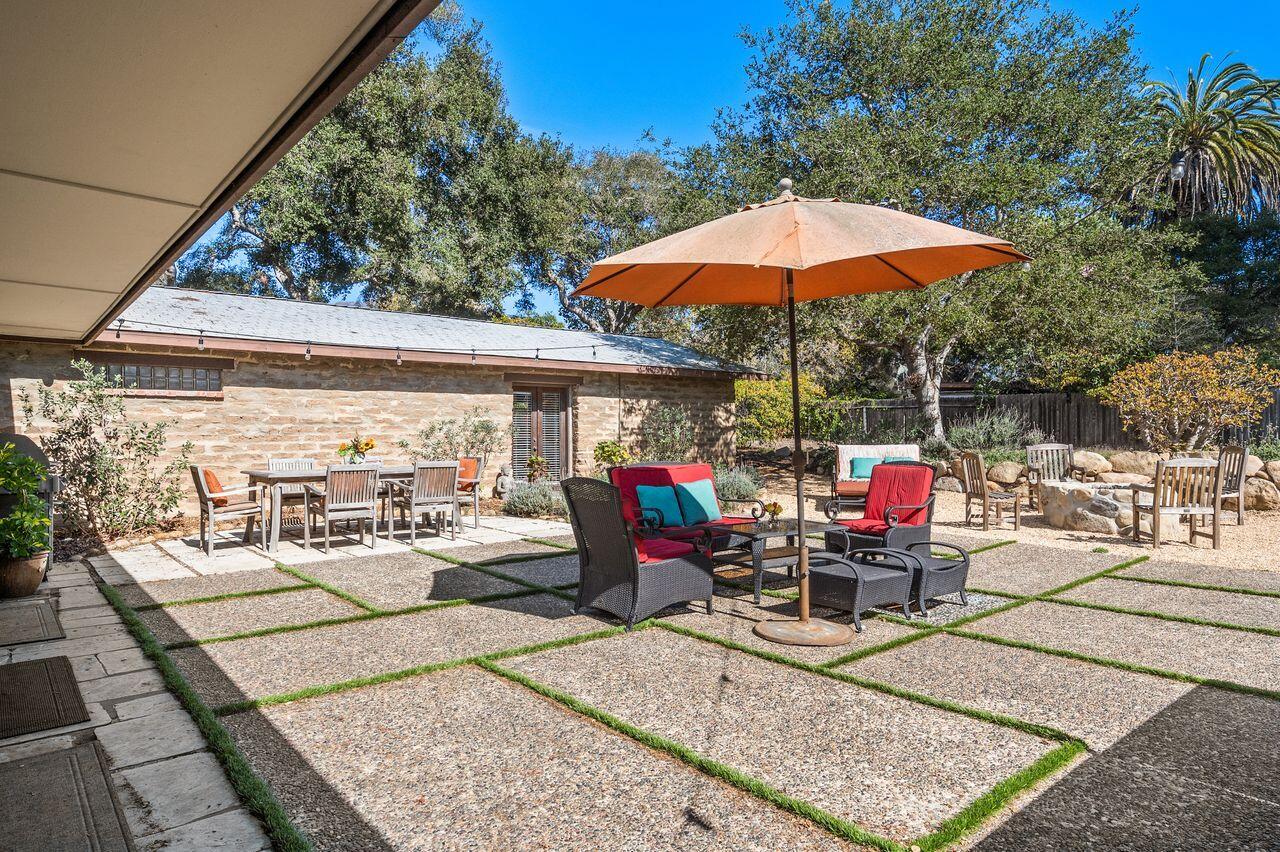 94 Humphrey Road Montecito, CA 93108 - Photo 17 of 25 21_Humphrey94.EntertainmentTerrace2