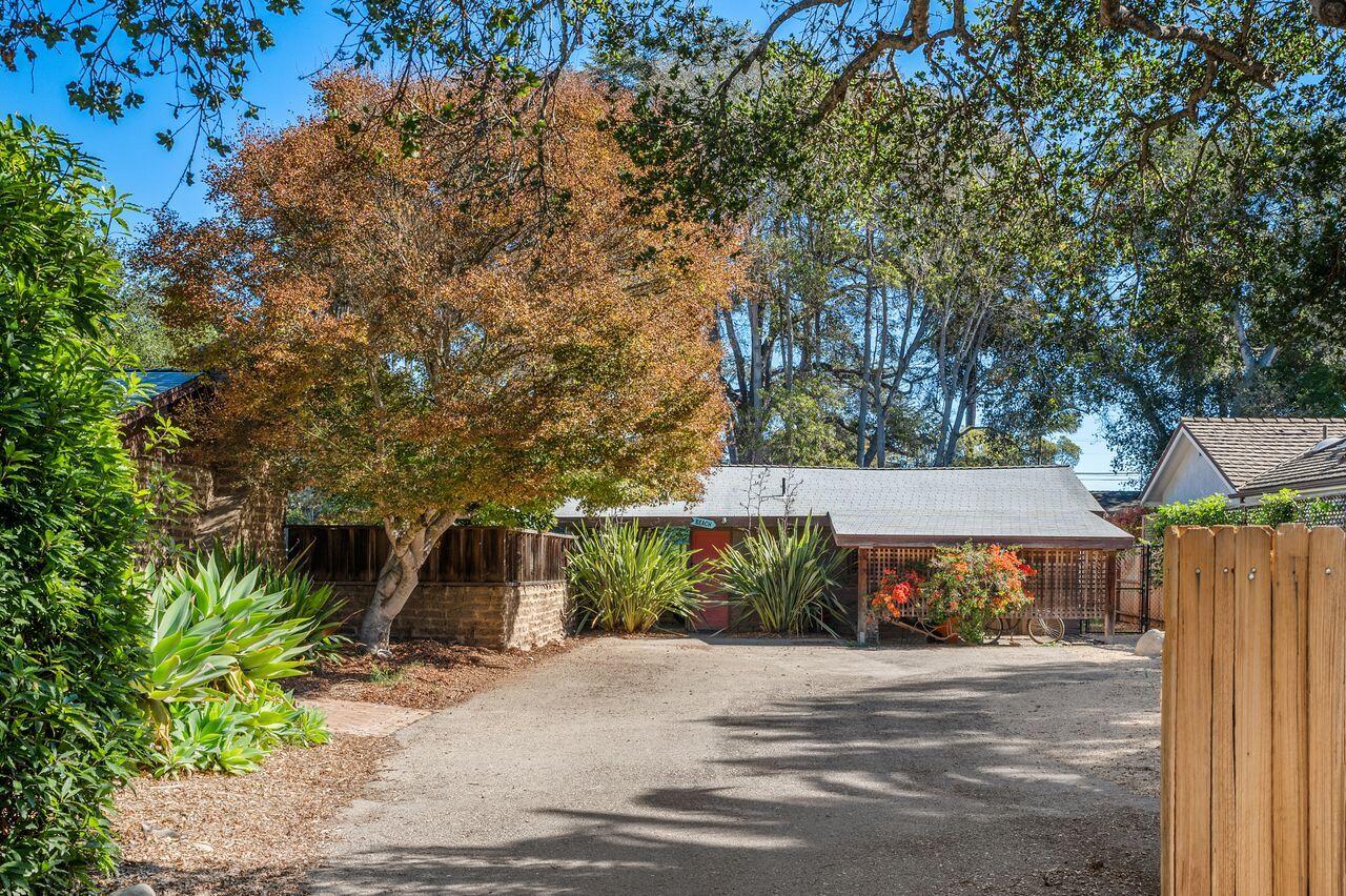 94 Humphrey Road Montecito, CA 93108 - Photo 3 of 25 3_Humphrey94.FrontExterior1
