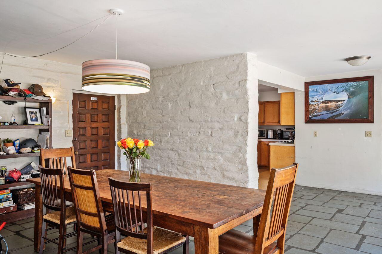 94 Humphrey Road Montecito, CA 93108 - Photo 10 of 25 11_Humphrey94.DiningArea2