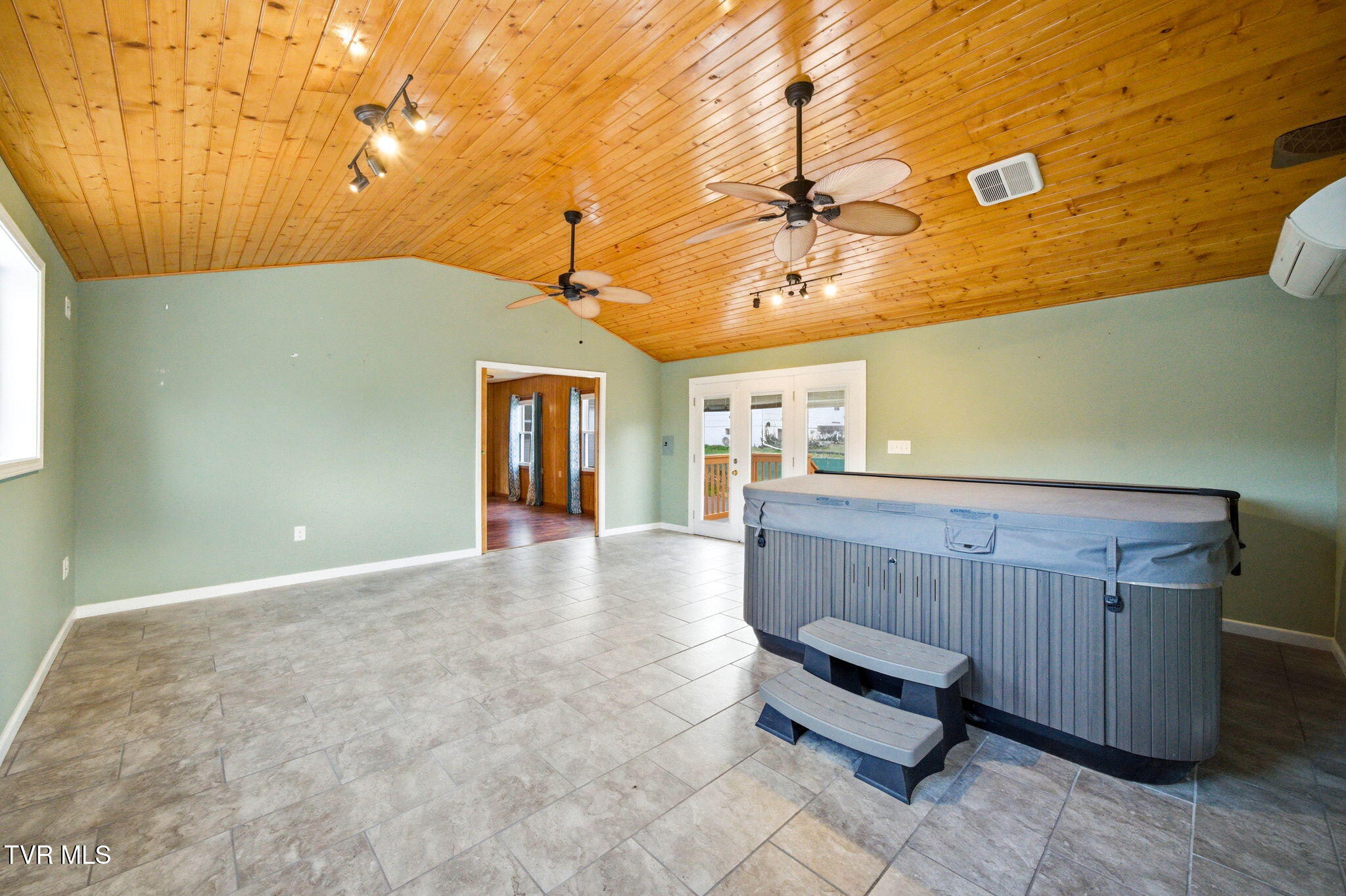 307 Tween Hills Road Bristol, TN 37620 - Photo 18 of 48 307 Tween Hills Road