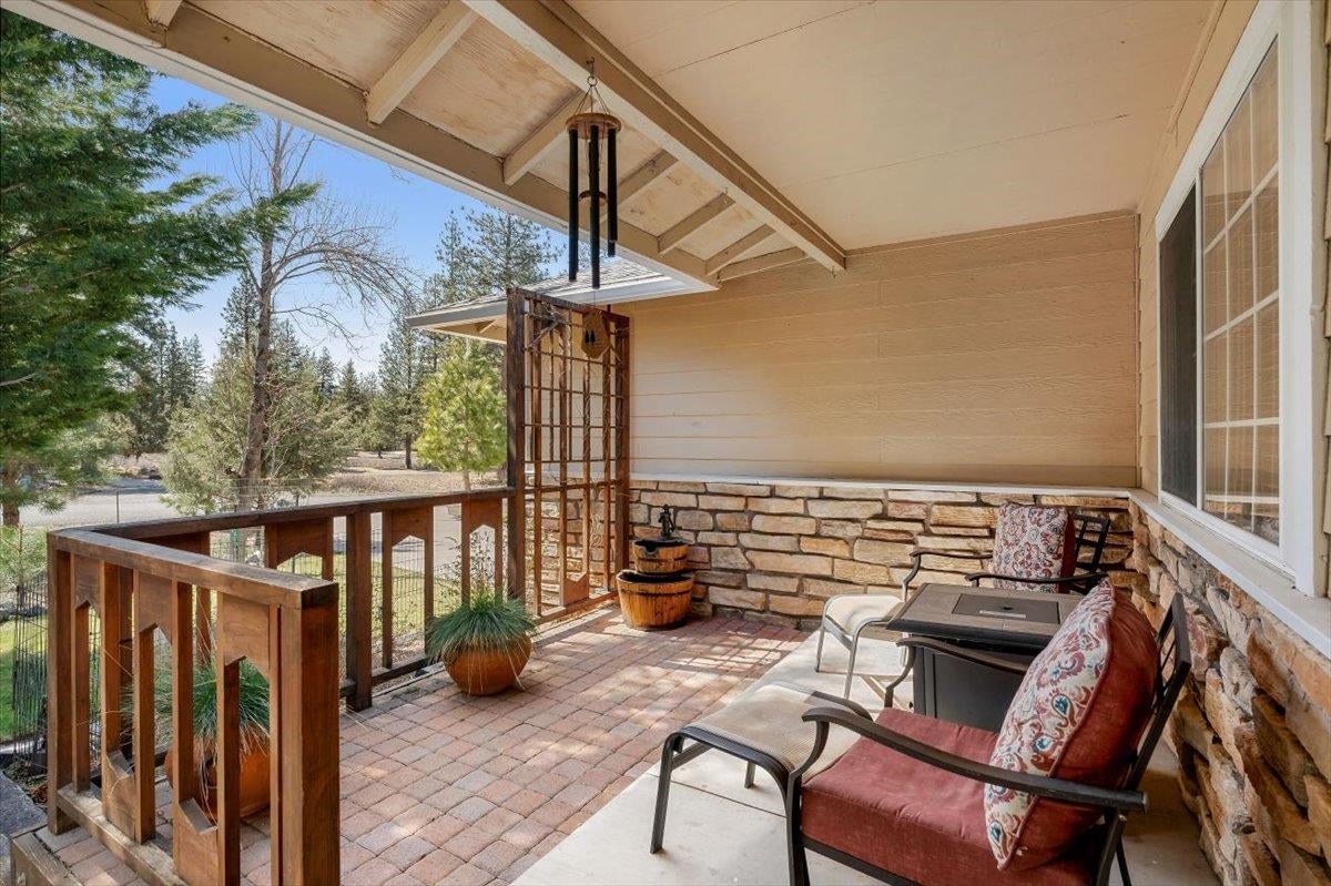 17640 Jack Rabbit Road Weed, CA 96094 - Photo 2 of 25 Gallery Image 2