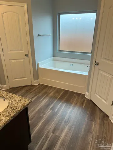 $2,400 | 2413 Spur Lane, Gulf Breeze, FL 32563