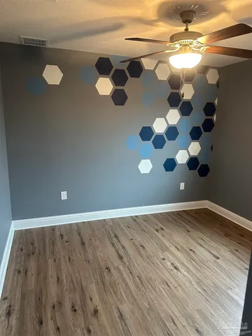 $2,400 | 2413 Spur Lane, Gulf Breeze, FL 32563