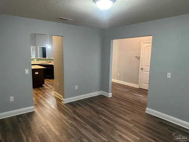 $2,400 | 2413 Spur Lane, Gulf Breeze, FL 32563