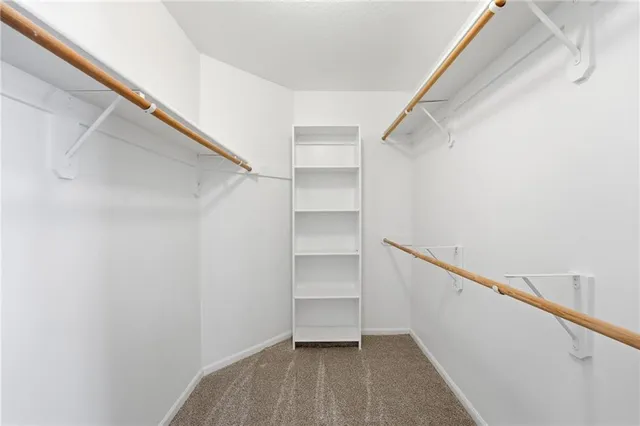 $877,900 | 6119 South National Drive, Parkville, MO 64152