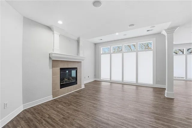 $877,900 | 6119 South National Drive, Parkville, MO 64152