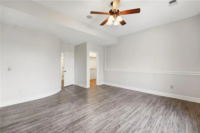 $877,900 | 6119 South National Drive, Parkville, MO 64152