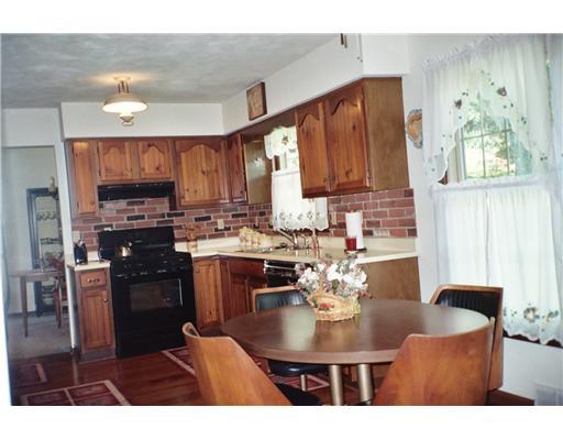 9429 Peebles Road Allison Park, PA 15101 - Photo 4 of 18 Kitchen.