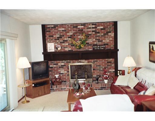 9429 Peebles Road Allison Park, PA 15101 - Photo 7 of 18 Family Room.
