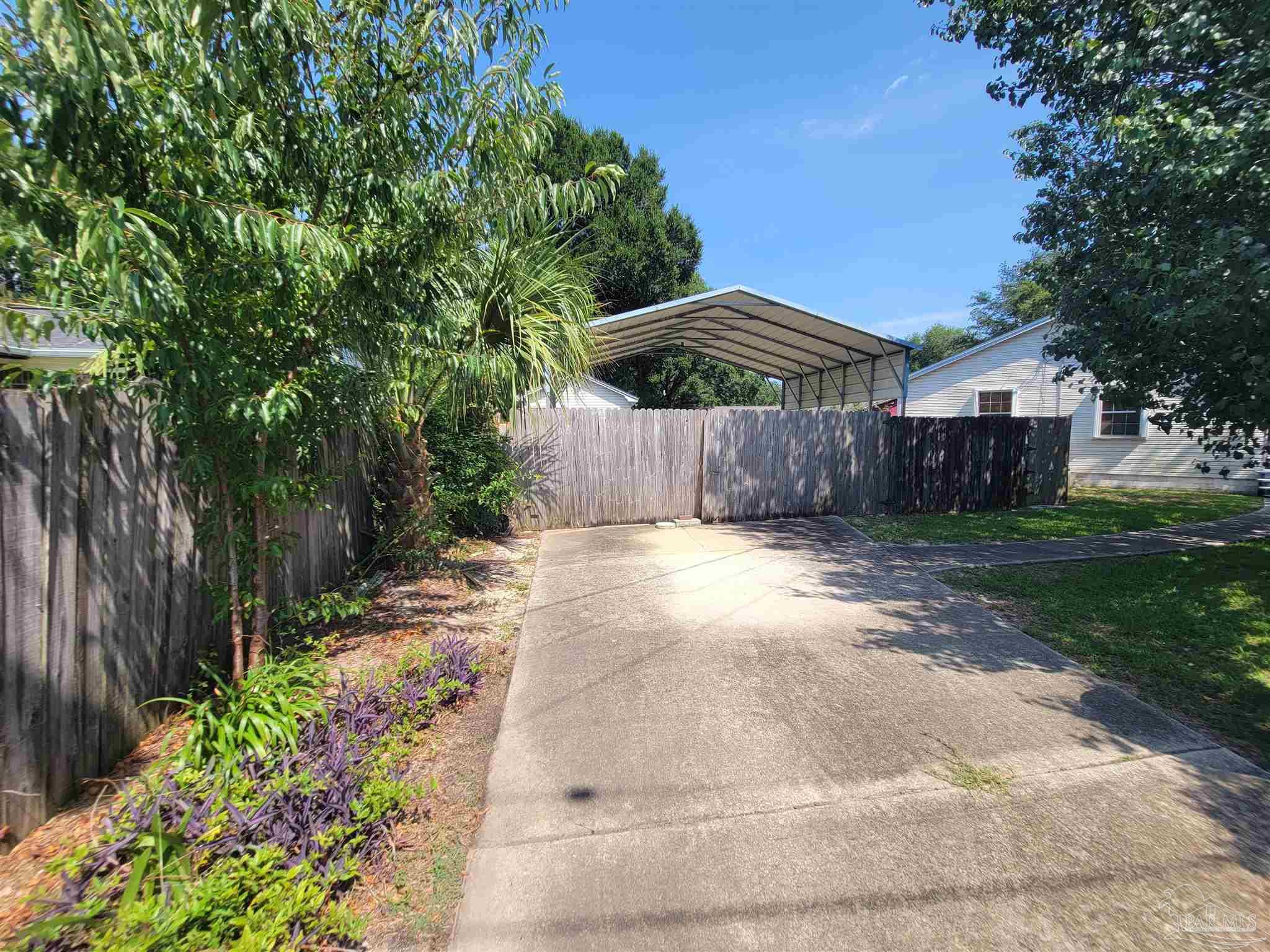 113 Reed Road Pensacola, FL 32507 - Photo 9 of 46 Gallery Image 9