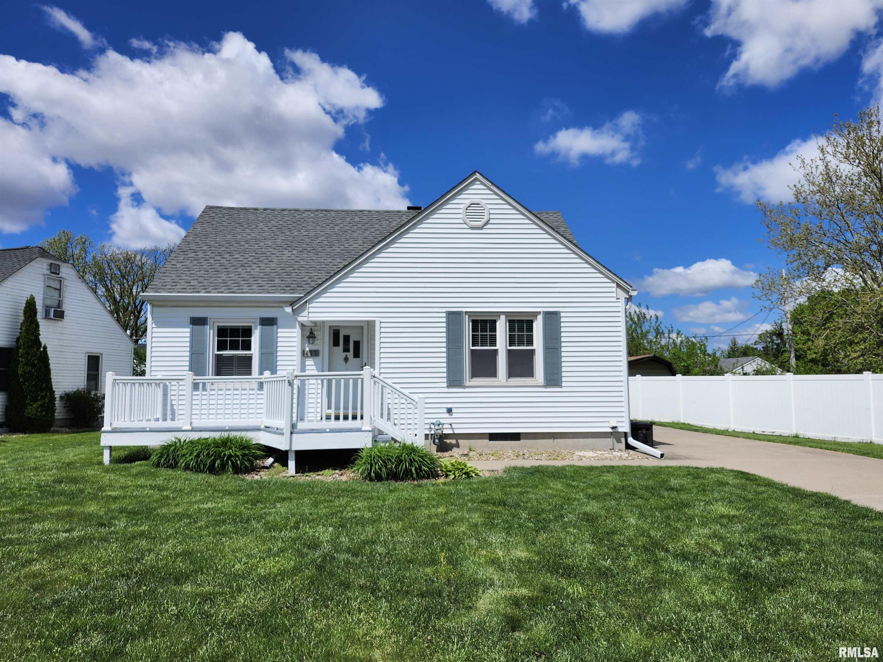 413 South Nelson Avenue Morton, IL 61550 - Photo 1 of 54