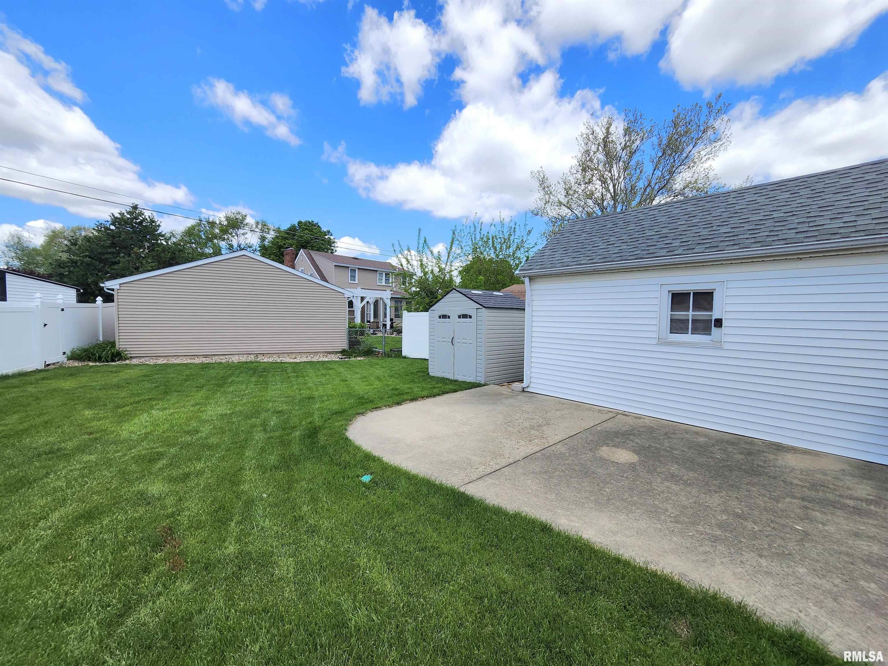 413 South Nelson Avenue Morton, IL 61550 - Photo 11 of 54