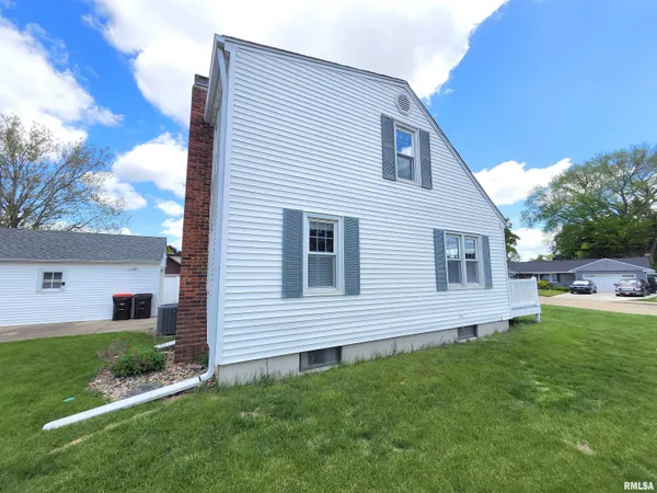 $232,000 | 413 South Nelson Avenue, Morton, IL 61550