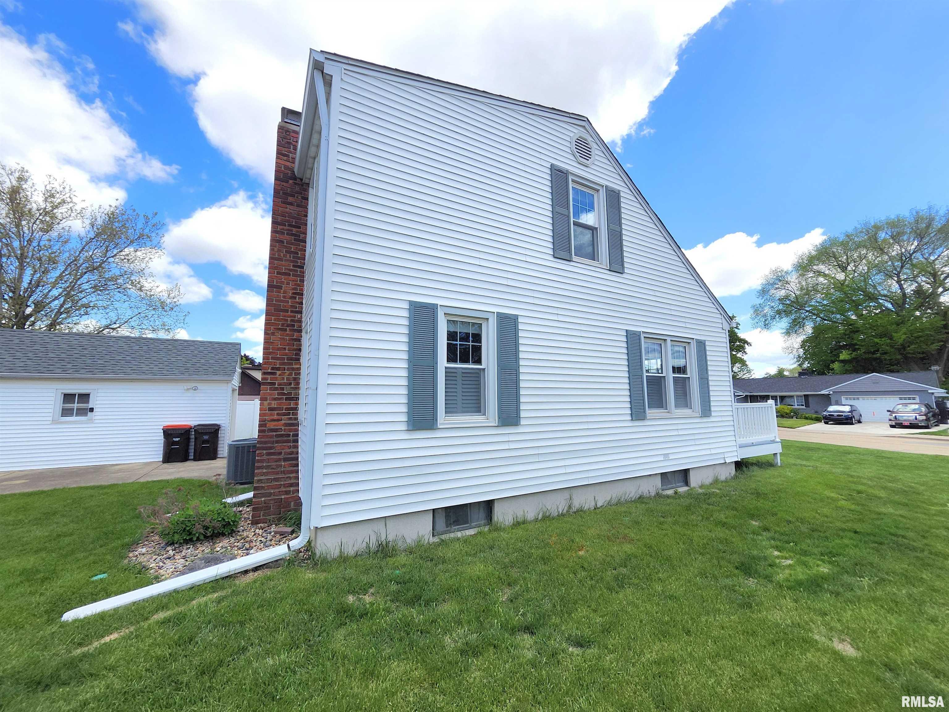 413 South Nelson Avenue Morton, IL 61550 - Photo 13 of 54