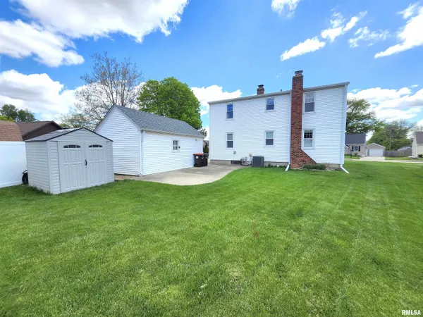 $232,000 | 413 South Nelson Avenue, Morton, IL 61550