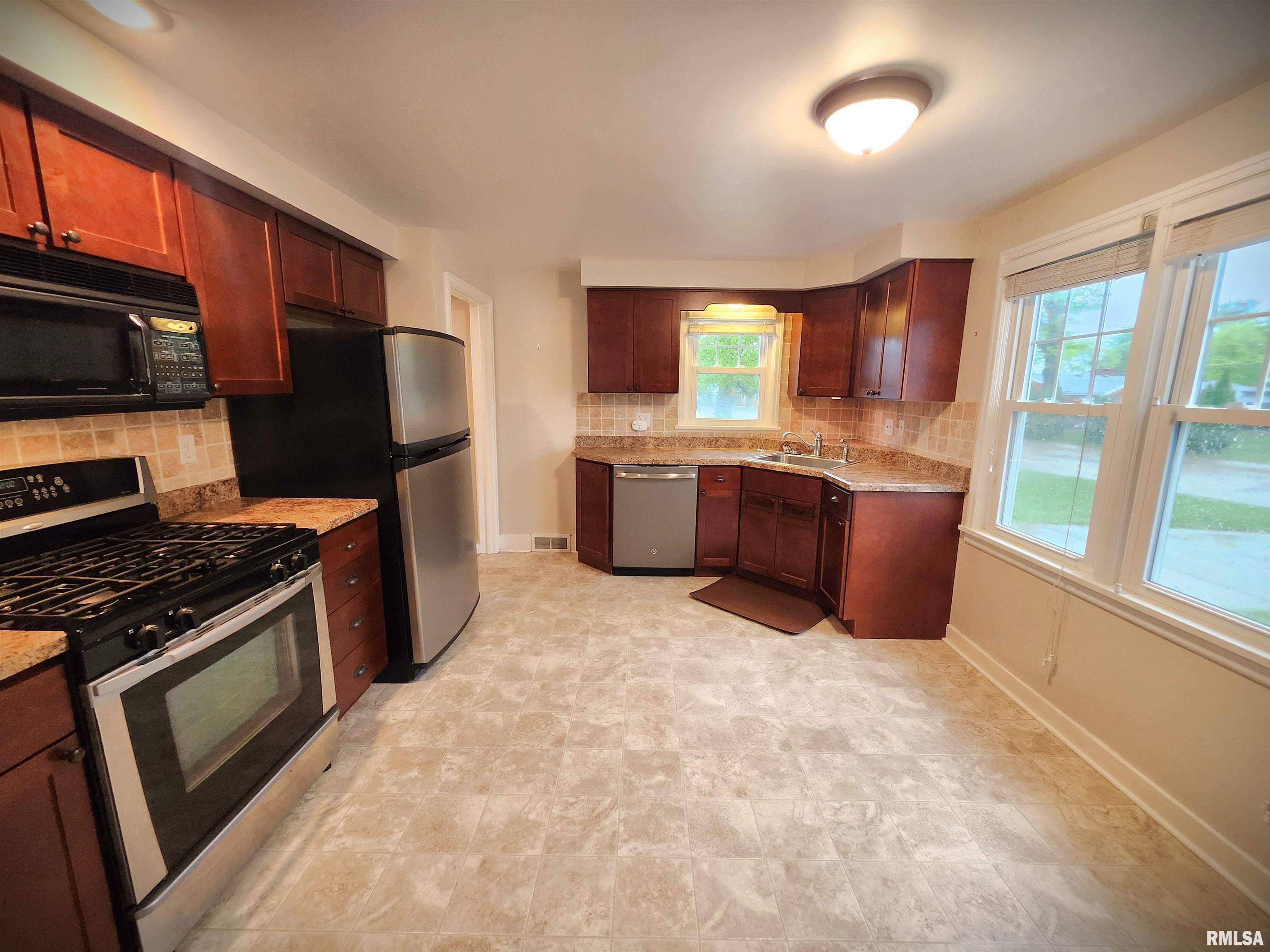 413 South Nelson Avenue Morton, IL 61550 - Photo 24 of 54