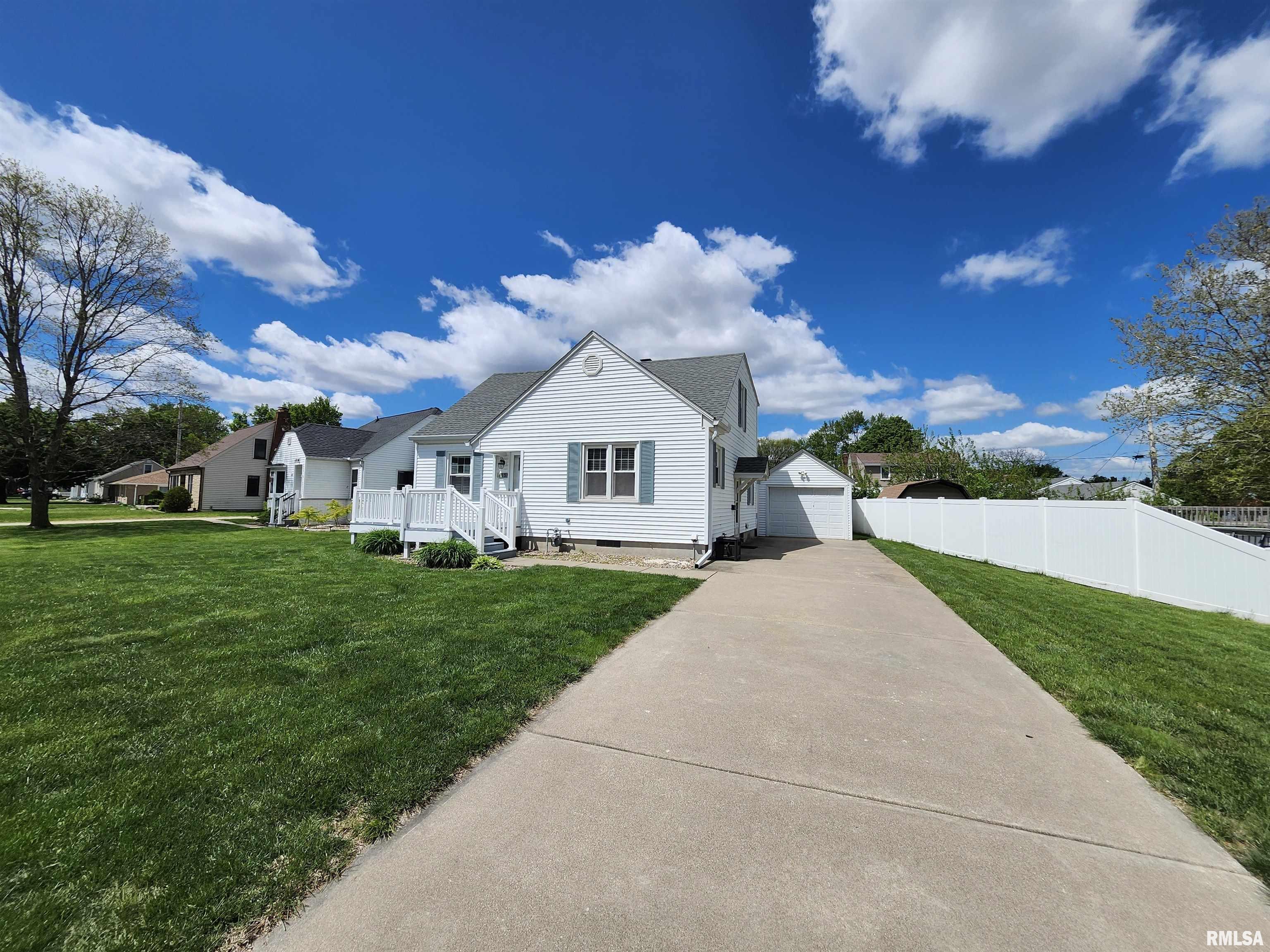 413 South Nelson Avenue Morton, IL 61550 - Photo 4 of 54