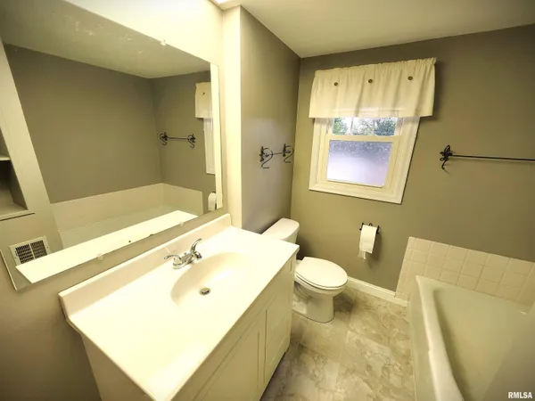 $232,000 | 413 South Nelson Avenue, Morton, IL 61550