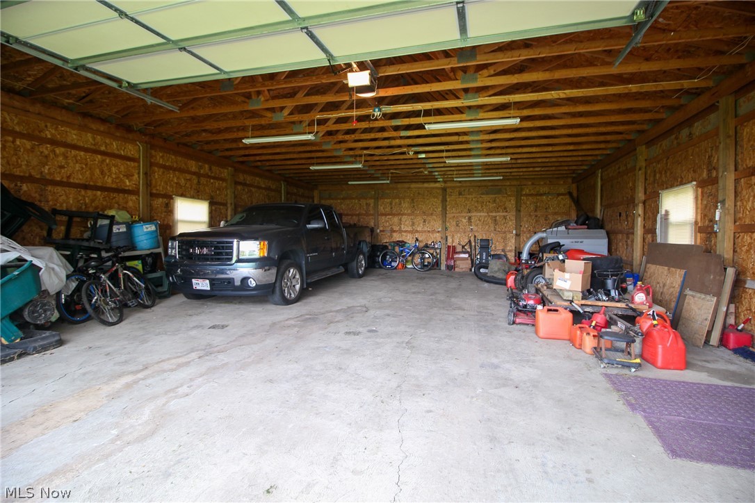 1243 Brookfield Road Hubbard, OH 44425 - Photo 10 of 24 Gallery Image 10