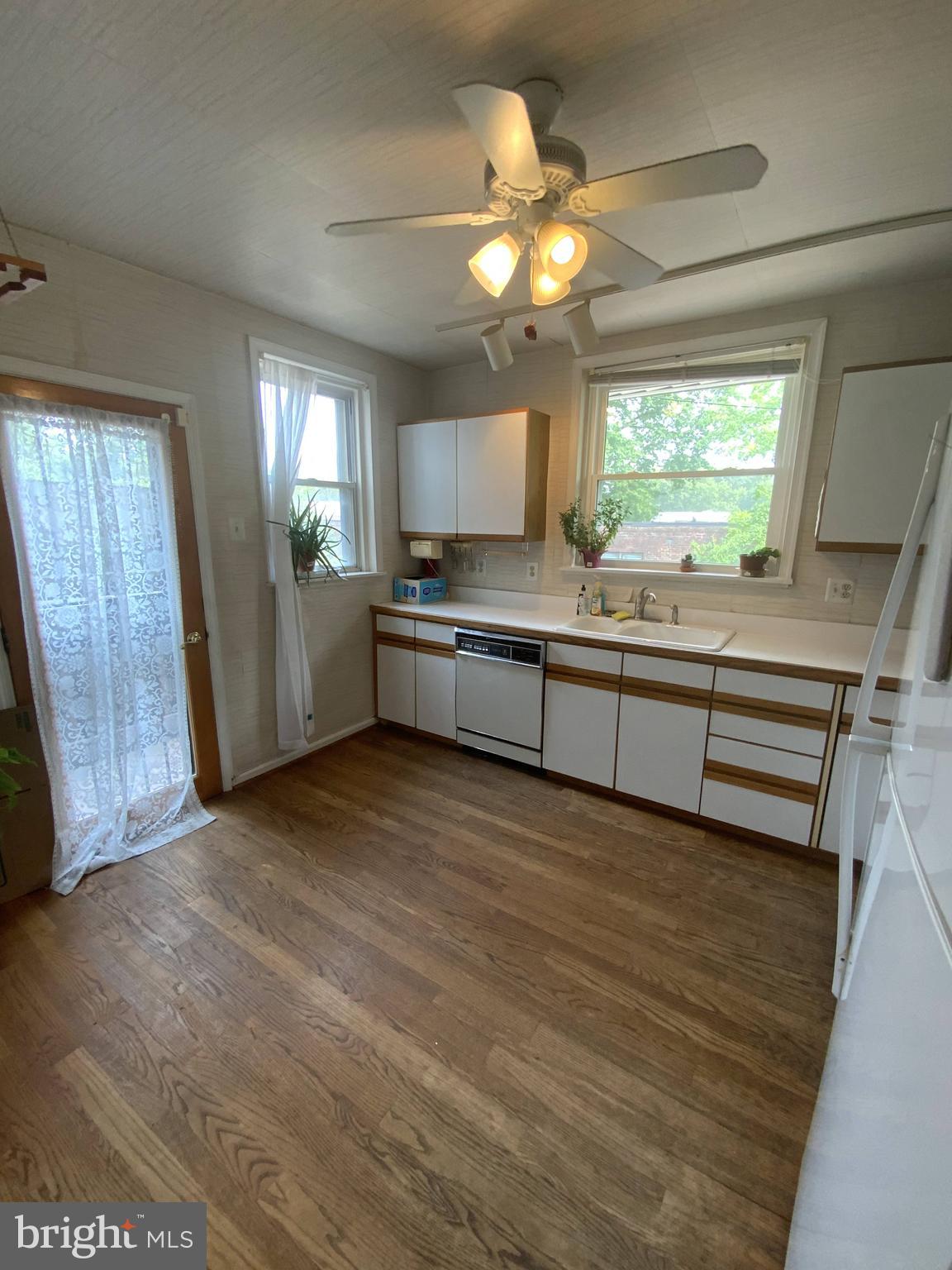 6484 Morris Park Road Philadelphia, PA 19151 - Photo 13 of 27 Gallery Image 13