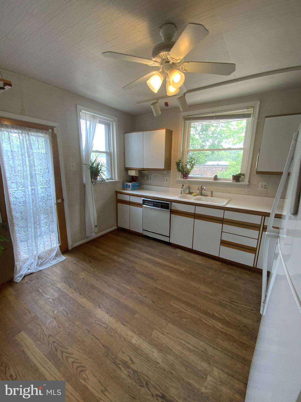 6484 Morris Park Road Philadelphia, PA 19151 - Photo 14 of 27 Gallery Image 14