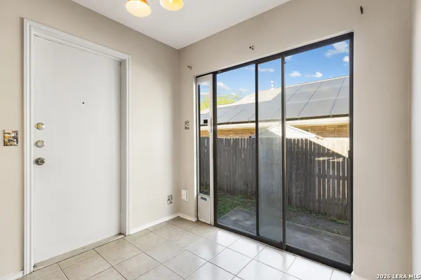 $1,700 | 7706 Bayberry, San Antonio, TX 78240