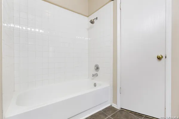 $1,700 | 7706 Bayberry, San Antonio, TX 78240