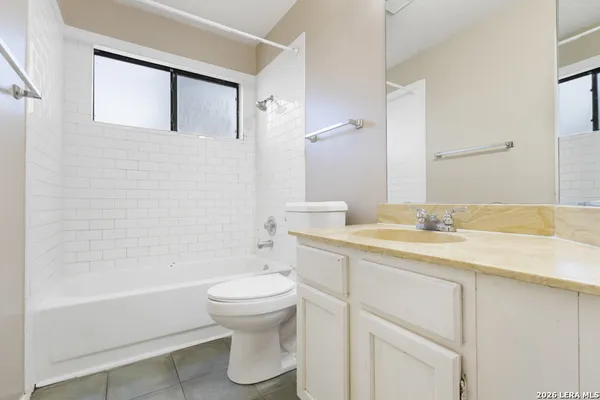 $1,700 | 7706 Bayberry, San Antonio, TX 78240