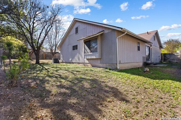 $1,700 | 7706 Bayberry, San Antonio, TX 78240