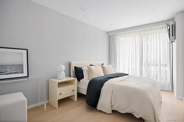 $1,250,000 | 40-22 61st Street, Unit 3E | Woodside