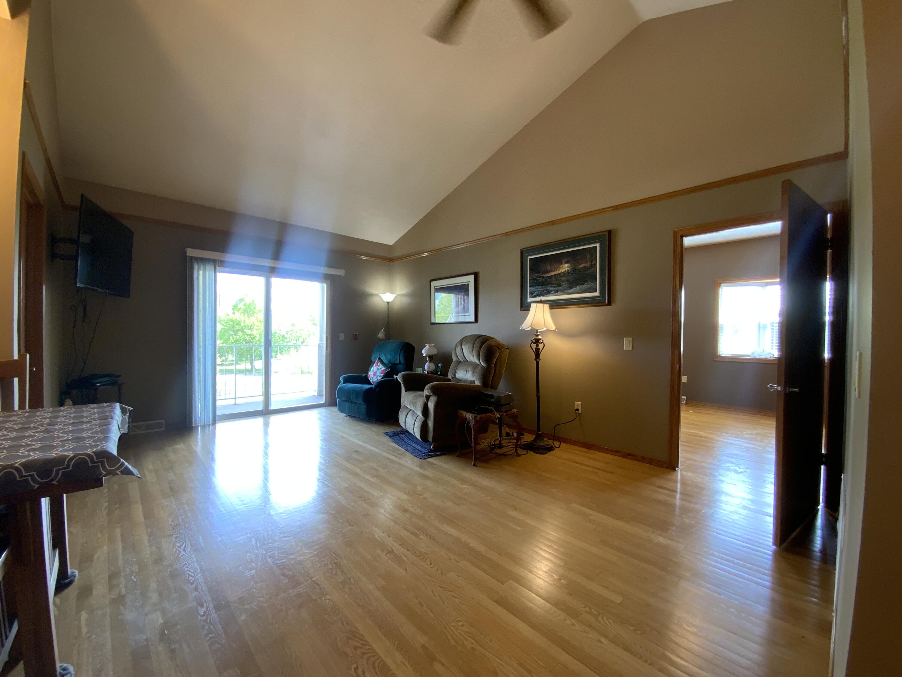 1807 Ridgeway Drive, Unit 38 De Pere, WI 54115 - Photo 2 of 39 living room