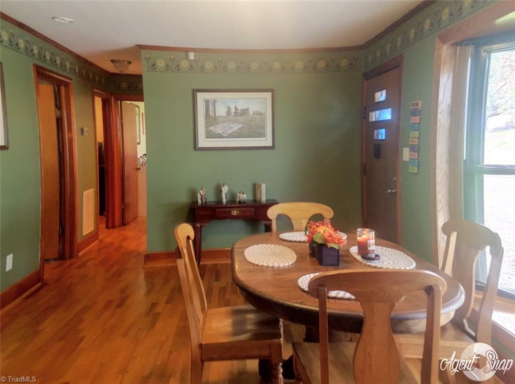 237 Twin Oaks Road Elkin, NC 28621 - Photo 9 of 23 Gallery Image 9