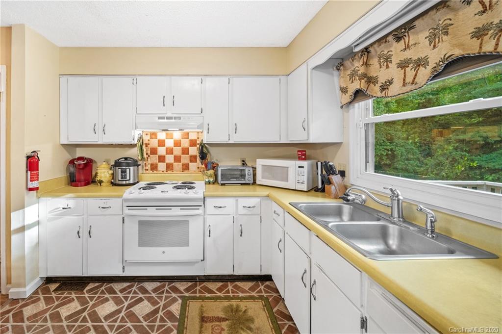 73 Overlook Road Asheville, NC 28803 - Photo 11 of 48 Gallery Image 11