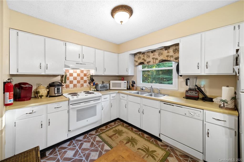 73 Overlook Road Asheville, NC 28803 - Photo 12 of 48 Gallery Image 12