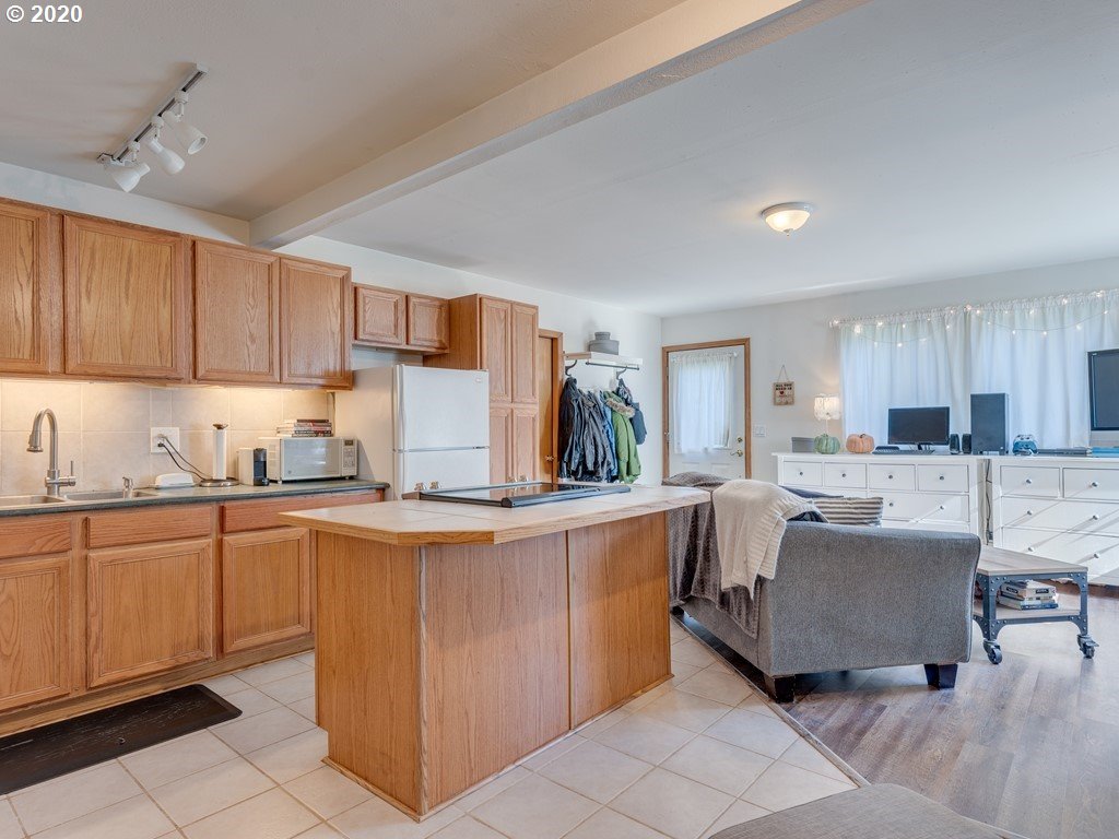 30417 Northeast Stauffer Road Camas, WA 98607 - Photo 23 of 32
